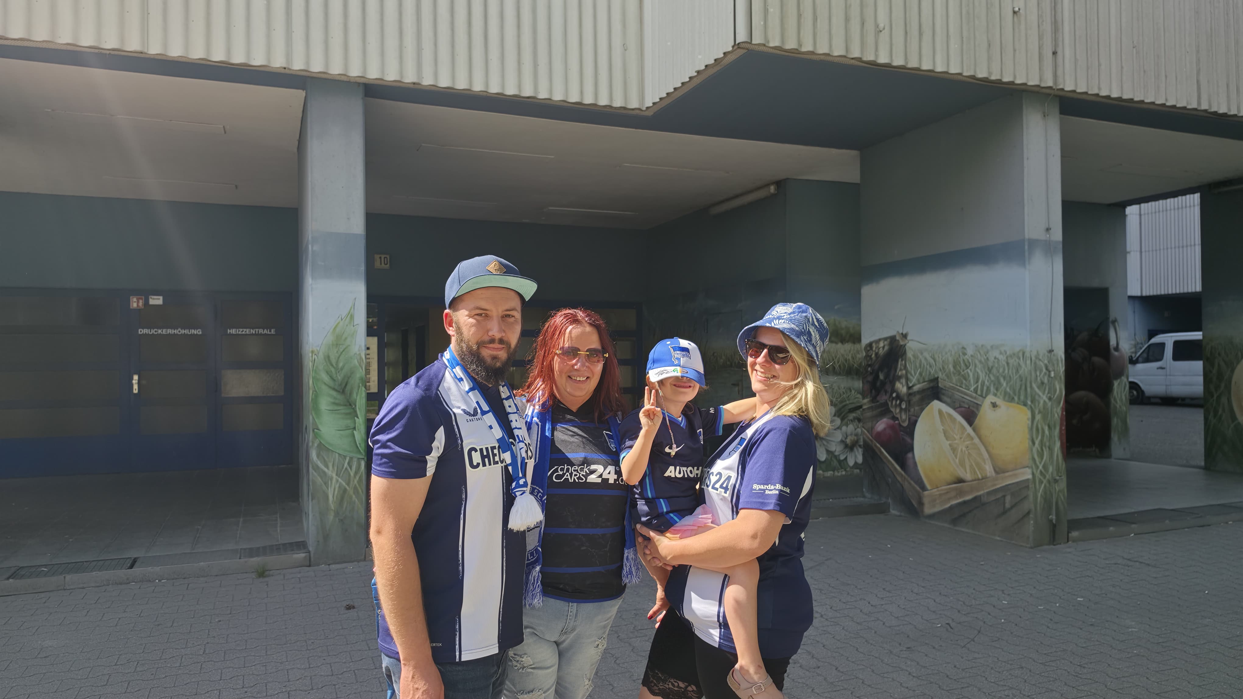 Yves Neitzel mit seiner Familie.