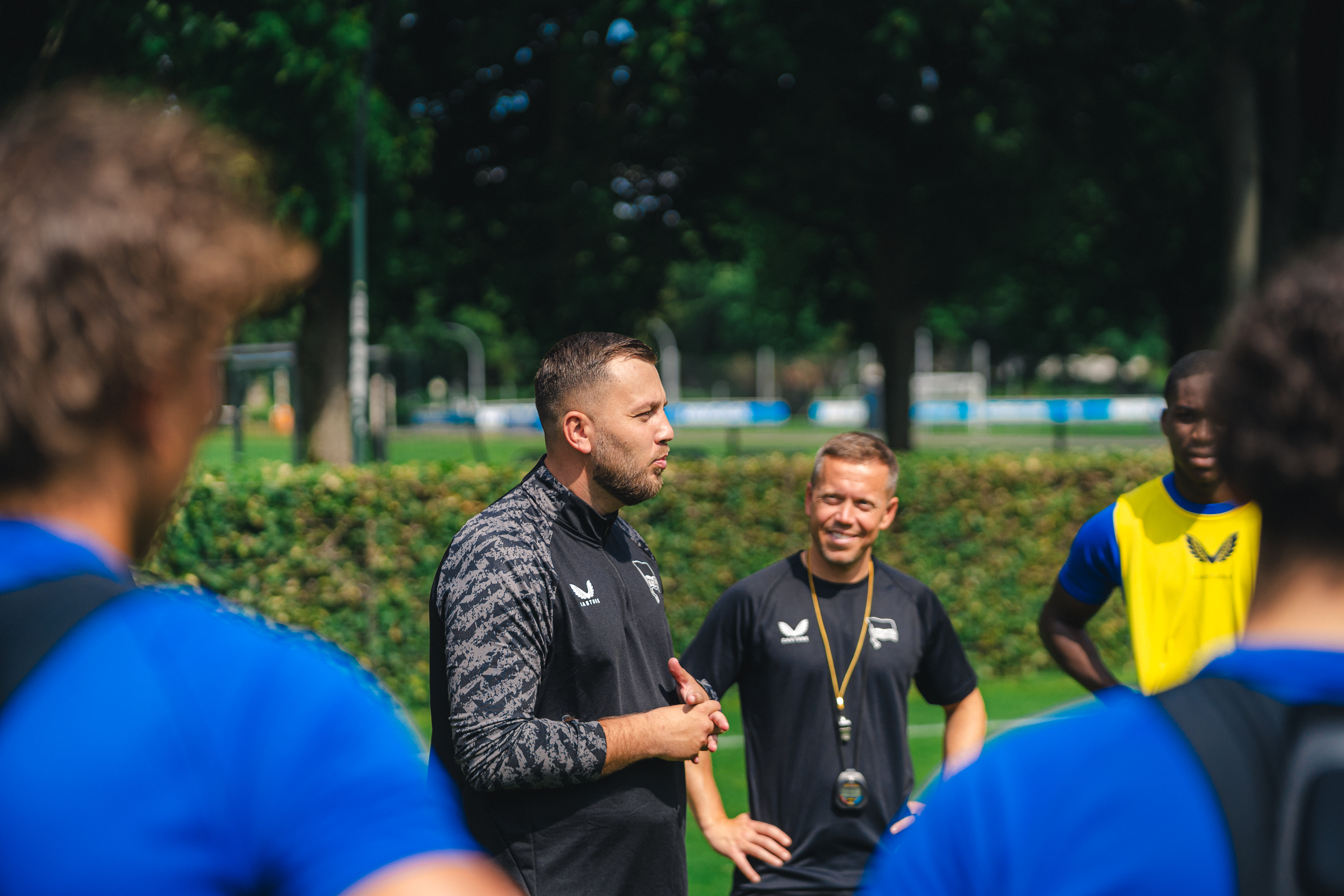 Rejhan Hasanović im Kreise seiner U23.