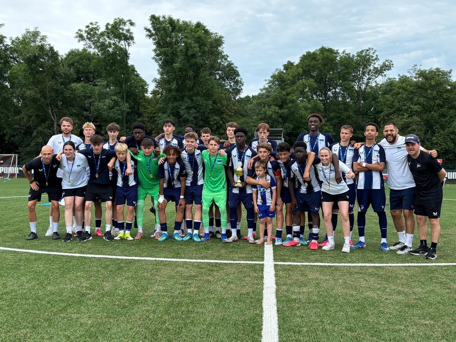 Teamfoto der U15-Junioren nach dem Spiel.