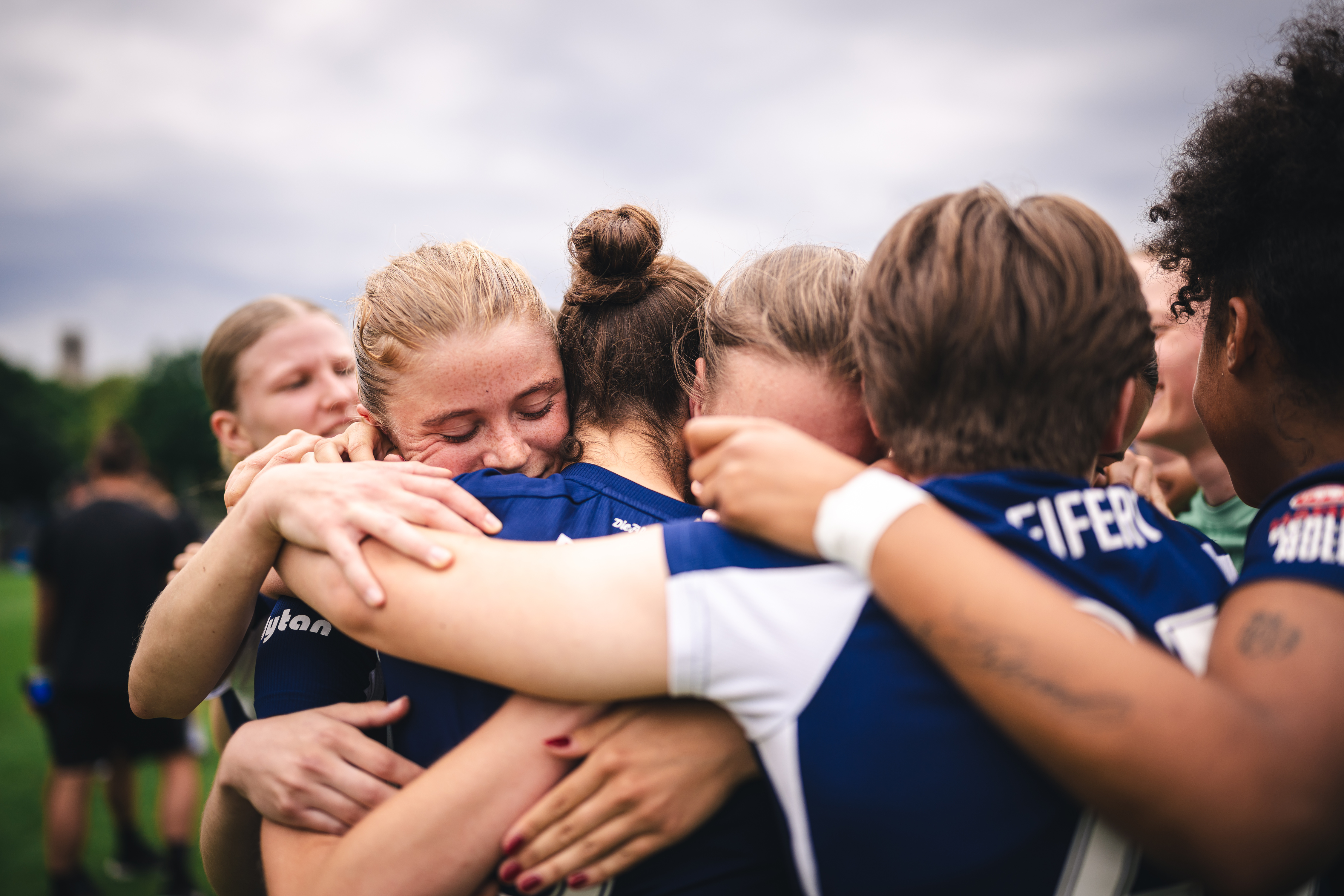 Das Frauen-Trikot der Saison 2024/25.