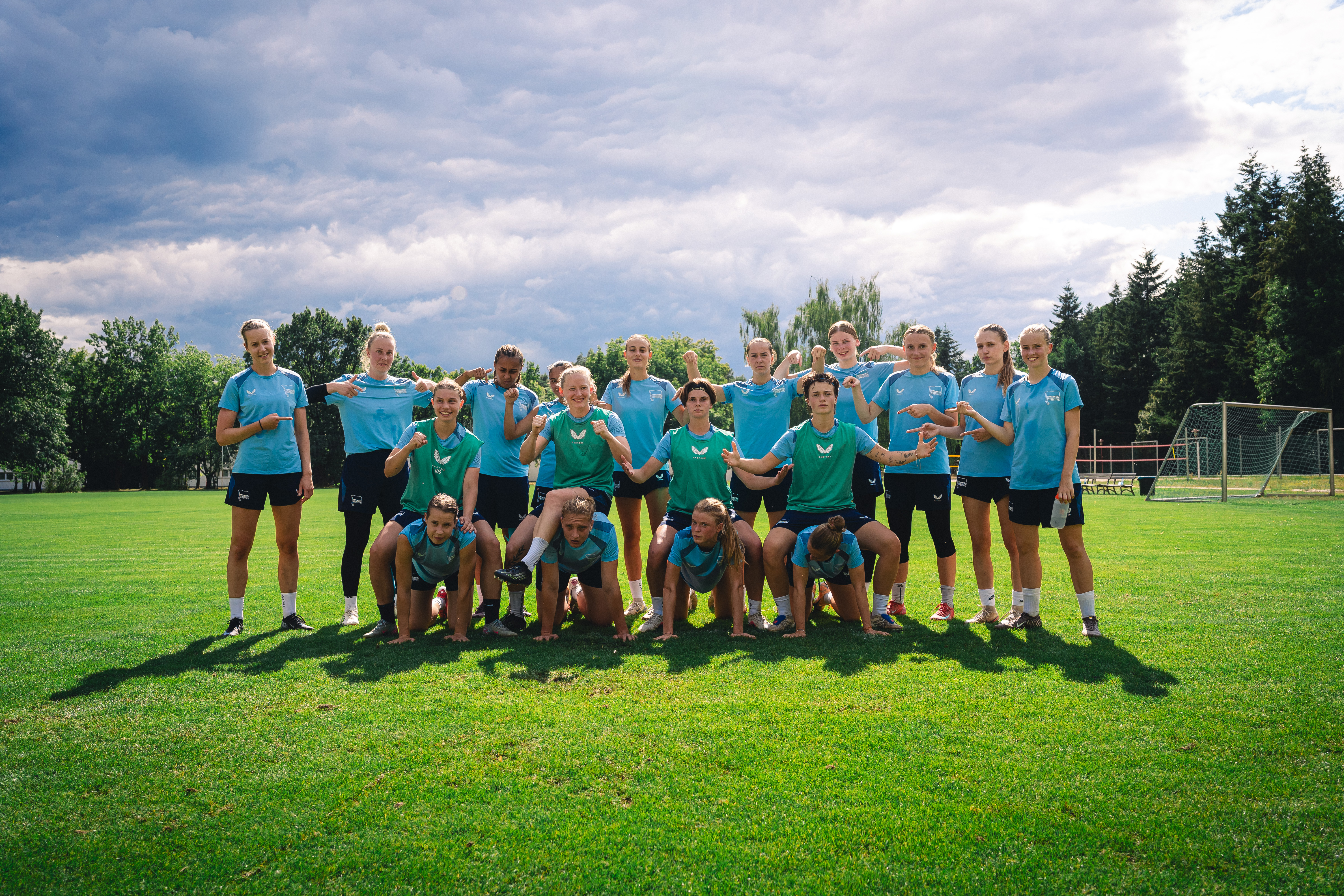 Teamfoto der 1. Frauen in Kienbaum.