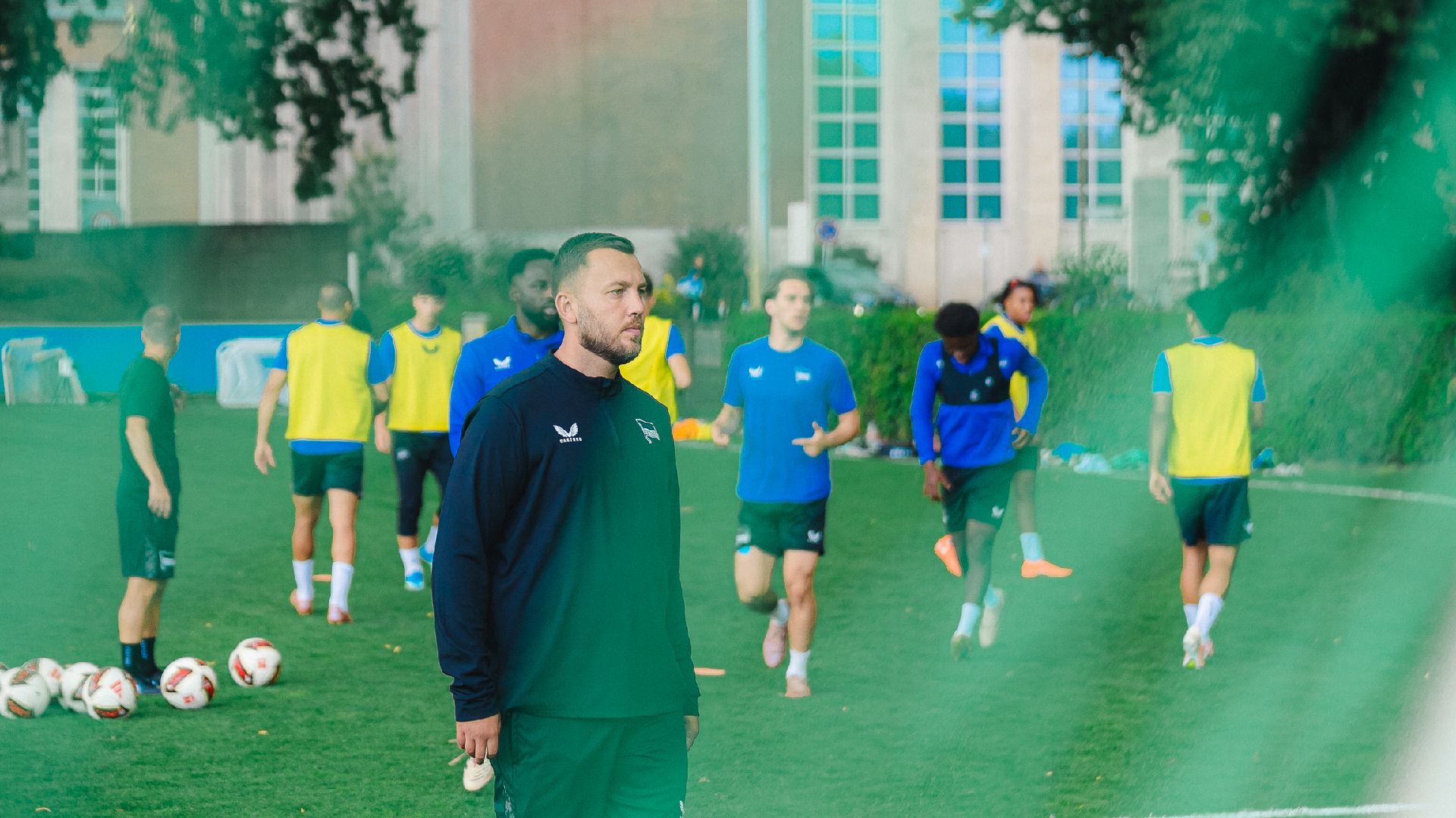 Rejhan Hasanović und unsere U23 bei der Trainingsarbeit.