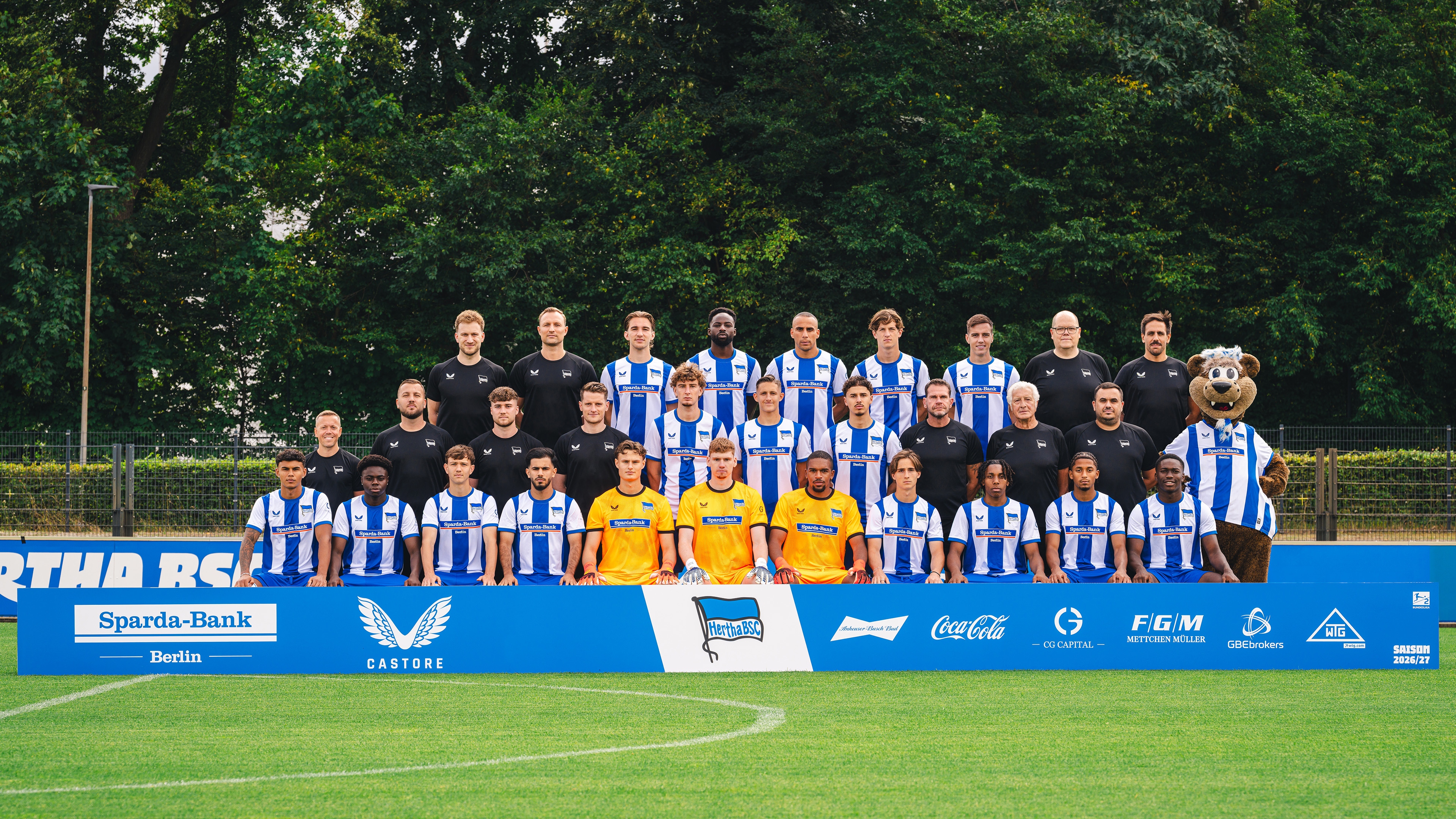 Das U23-Mannschaftsfoto der Saison 2026/27.