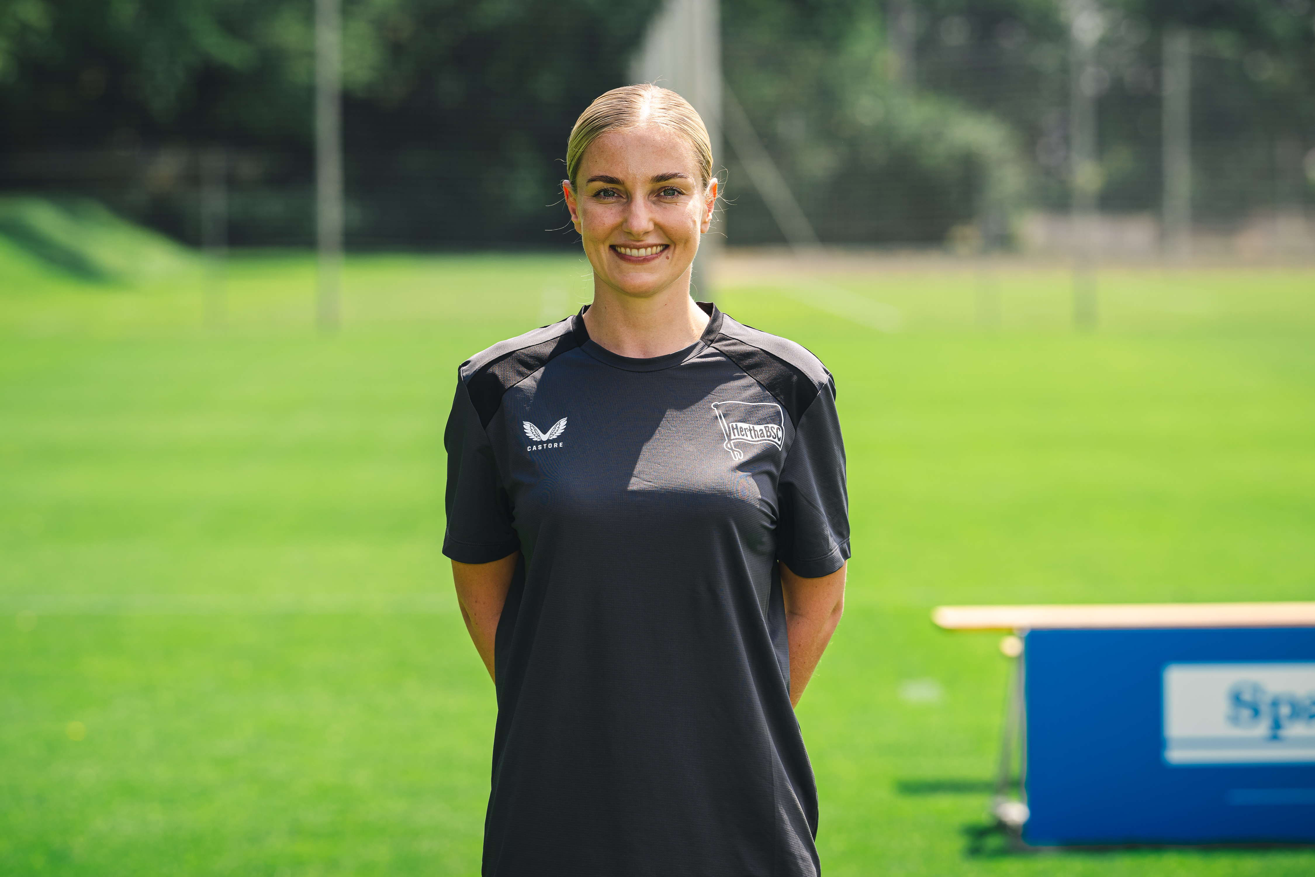 Paula Isringhausen auf dem Trainingsplatz.