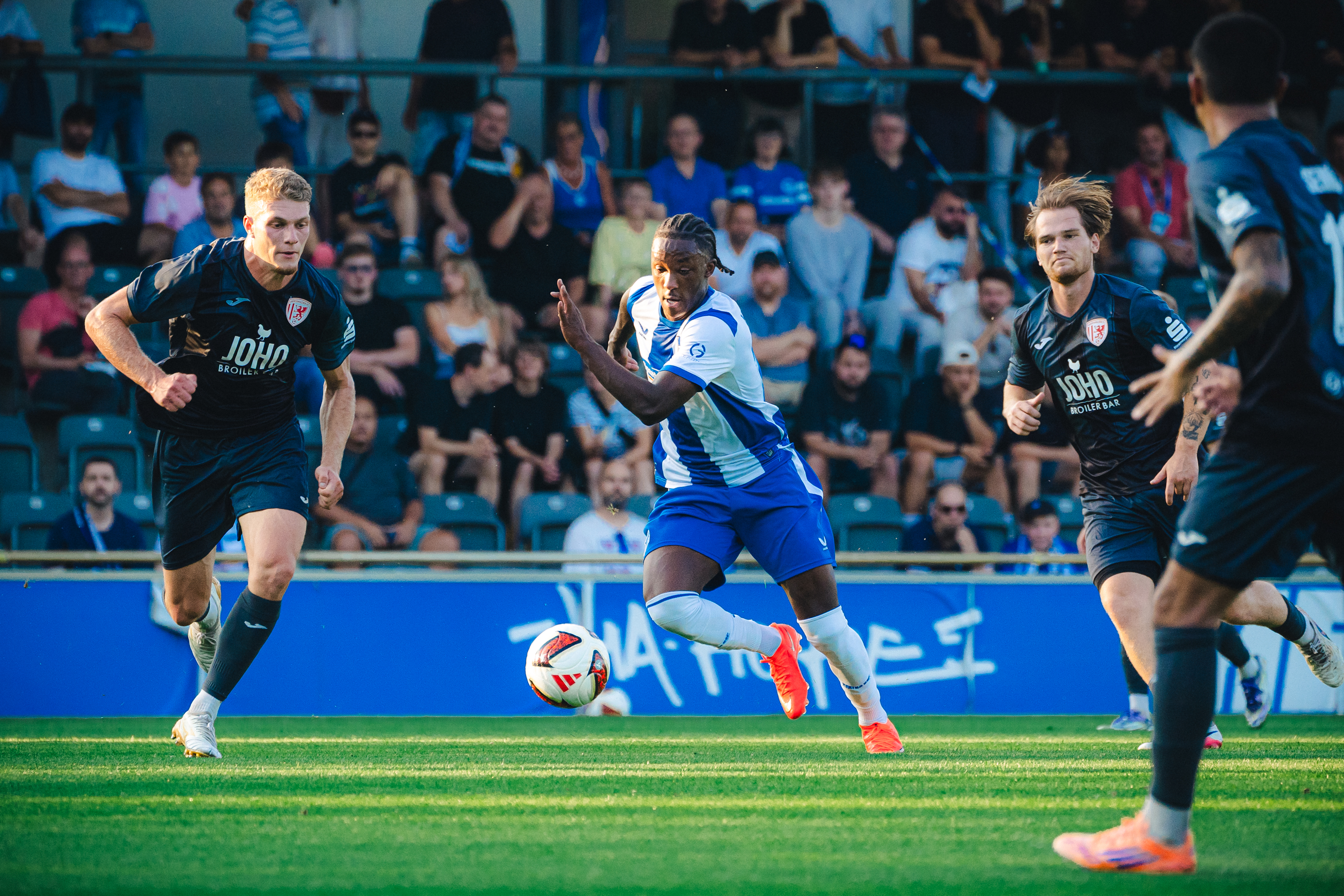 Jelani Ndi im Duell mit dem Greifswalder FC.