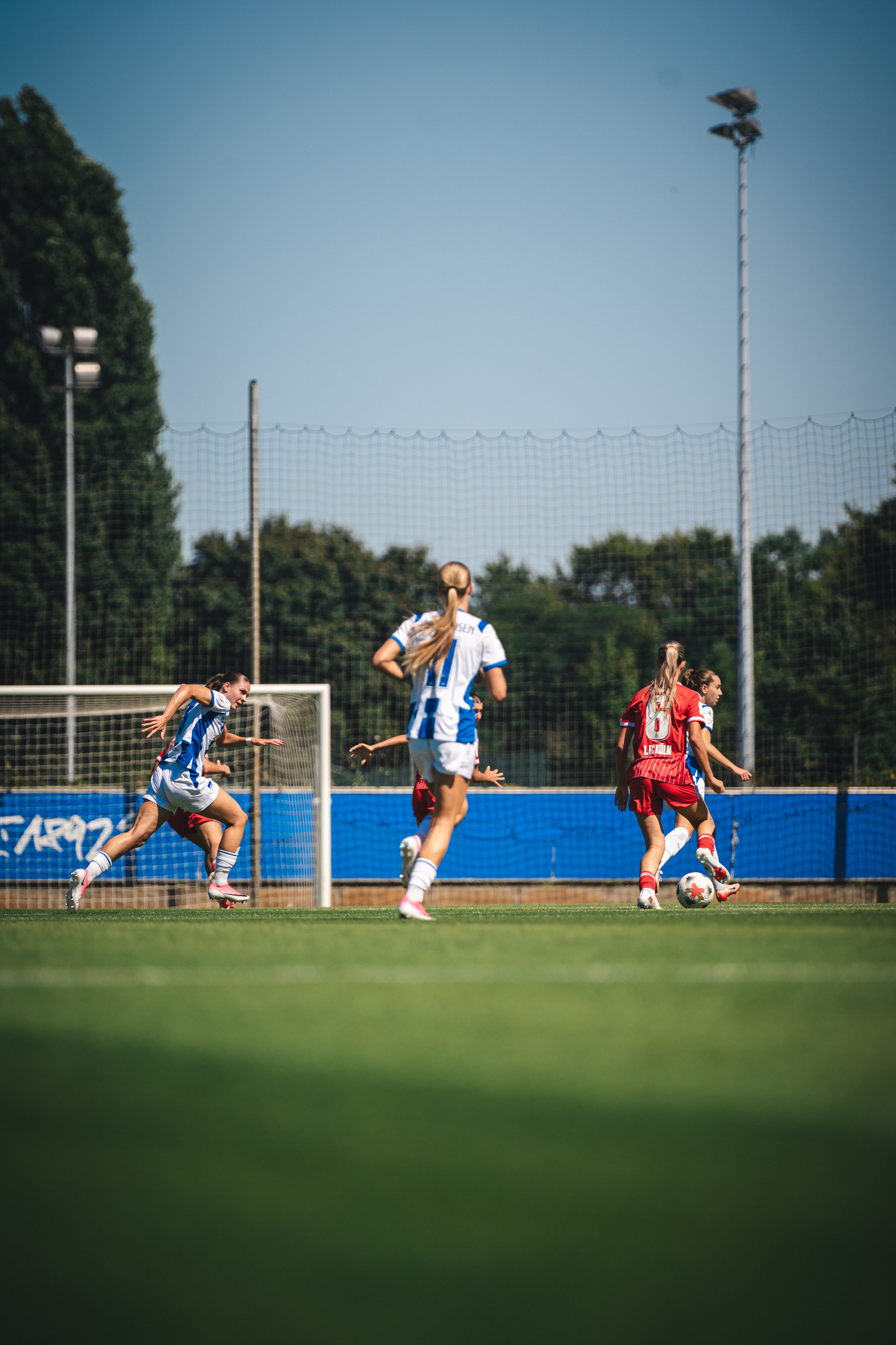Spielszene unserer 1. Frauen gegen Köln II.