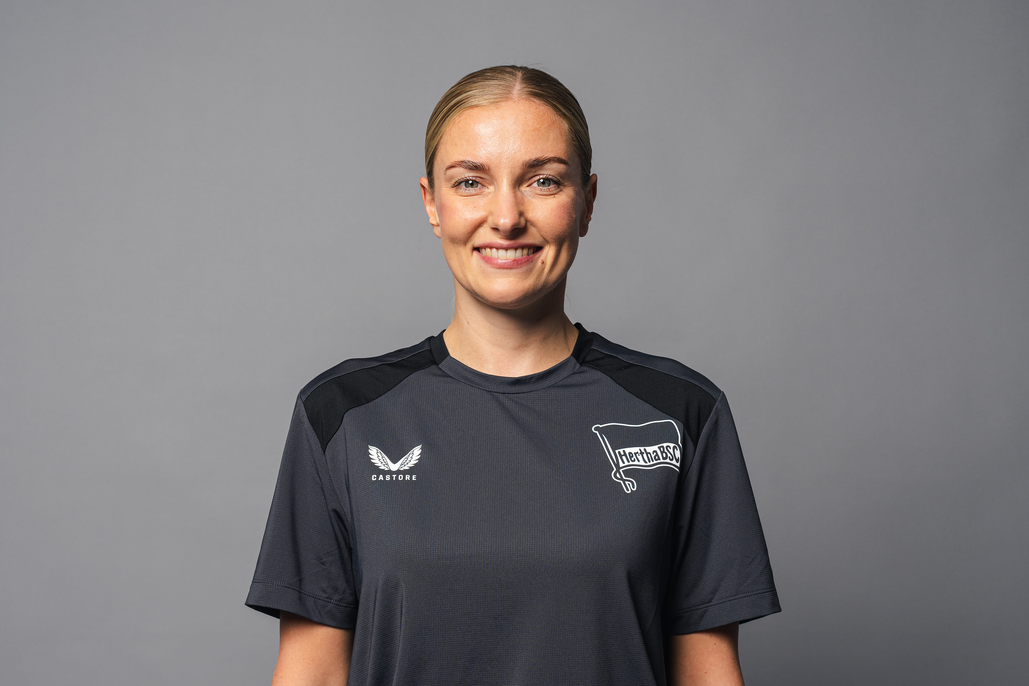 Paula Isringhausen auf dem Trainingsplatz.