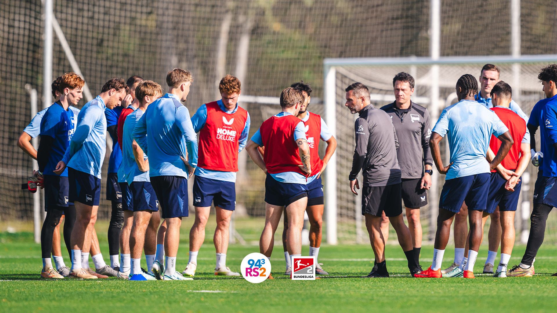 Das Thumb mit unserem Team beim Training für die Pressekonferenz vor dem Auswärtsspiel in Kaiserslautern.